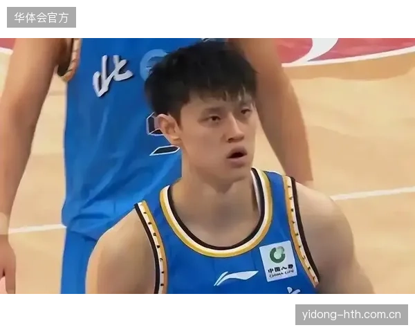 北京队后卫线失误频发，赵睿的阵地战组织无法串联起全队进攻。